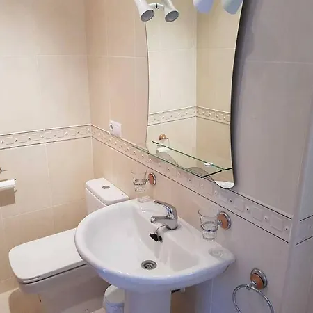 Stunning 2-bed House In W. Pool, A/c, Garage * 네르하